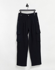 Черные брюки из жатого хлопка со складками спереди и карманами карго ASOS DESIGN-Черный цвет
