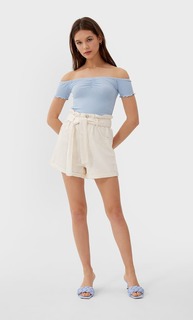 Stradivarius Джинсовые Шорты Свободного Кроя Женская Коллекция Ванильный Xs
