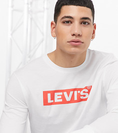 Белый лонгслив с прямоугольным логотипом на груди Levis – эксклюзивно для ASOS Levis®