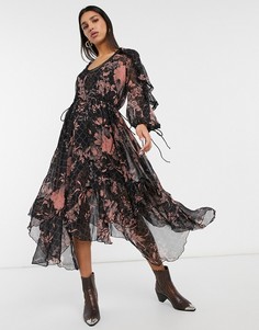 Платье миди с размытым цветочным принтом, с драпировкой и оборками, кружевными вставками и бахромой ASOS DESIGN-Многоцветный
