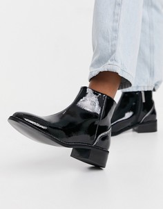 Черные лакированные ботинки на плоской подошве с отделкой стразами на каблуке River Island-Черный цвет