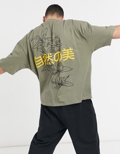 Oversized-футболка цвета хаки с принтом на спине ASOS DESIGN-Зеленый цвет