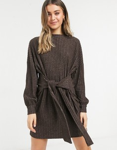 Коричневое платье мини в рубчик с начесом и поясом ASOS DESIGN-Коричневый цвет
