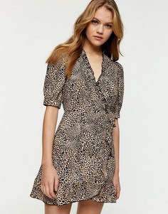 Бежевое платье мини с запахом и звериным принтом Topshop-Бежевый