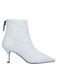 Полусапоги и высокие ботинки Stuart Weitzman