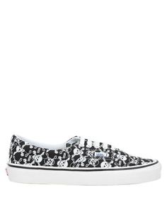 Низкие кеды и кроссовки Vans