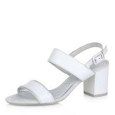 Белые босоножки на устойчивом каблуке Marco Tozzi