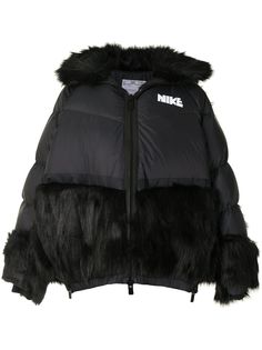 Nike пуховик из коллаборации с Sacai