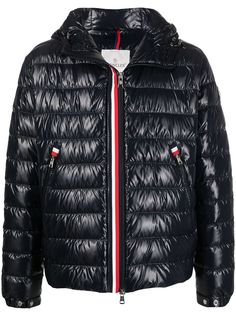 Moncler пуховик с нашивкой-логотипом