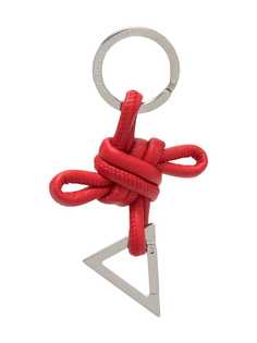 Bottega Veneta брелок с узлом и треугольной подвеской