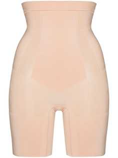 Spanx шорты до середины бедра OnCore с завышенной талией