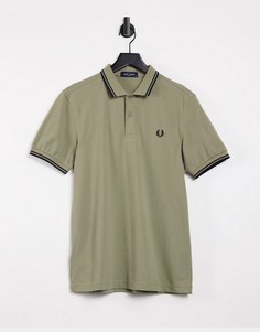 Поло цвета хаки с отделкой двойным кантом Fred Perry-Зеленый цвет