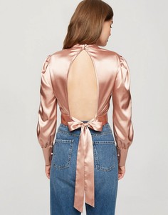 Розовая атласная укороченная блузка с открытой спиной Miss Selfridge-Бежевый