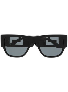Versace Eyewear солнцезащитные очки в массивной оправе