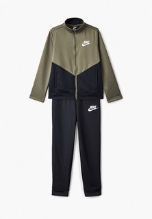 Костюм спортивный Nike