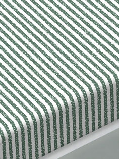 Простынь на резинке Сказка -Green- натяжная 120х200х26 см 1,5-спальная