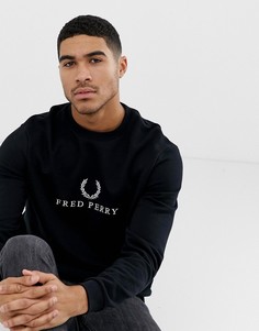 Черный свитшот с логотипом и круглым вырезом Fred Perry