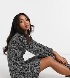 Платье с розовым цветочным принтом и запахом Vero Moda Petite-Многоцветный