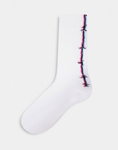 Спортивные носки с рисунком колючей проволоки ASOS DESIGN-Белый