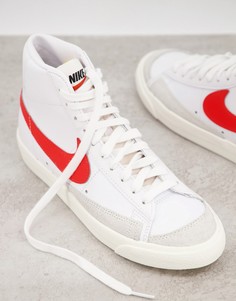 Кроссовки белого и красного цвета Nike Blazer Mid 77-Белый