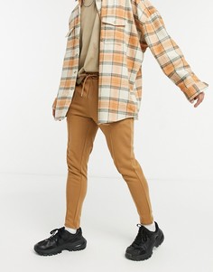 Светло-коричневые зауженные джоггеры в строгом стиле ASOS DESIGN-Коричневый цвет