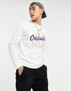 Белый oversized-лонгслив с логотипом в университетском стиле на груди Jack & Jones Originals