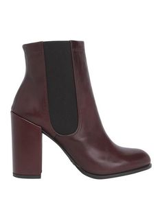 Полусапоги и высокие ботинки Stuart Weitzman