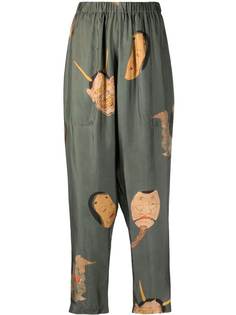 Uma Wang зауженные брюки с графичным принтом