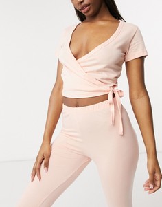 Персиковый трикотажный топ от пижамы с запахом ASOS DESIGN-Розовый цвет