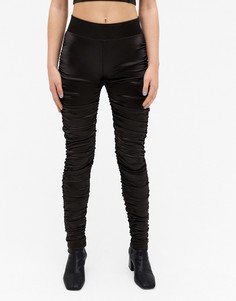 Черные блестящие леггинсы со сборками Monki Crystal-Черный