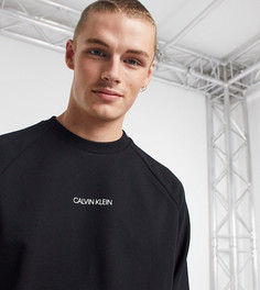 Черный свитшот с логотипом на груди и вертикальным логотипом на спине Calvin Klein – эксклюзивно для ASOS-Черный цвет