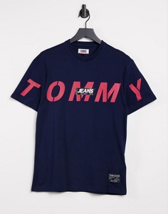 Темно-синяя футболка с броским логотипом Tommy Jeans-Темно-синий
