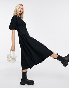 Свободное фактурное платье миди черного цвета с изогнутой линией талии ASOS DESIGN-Черный цвет
