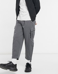 Серые укороченные брюки карго Bershka-Серый