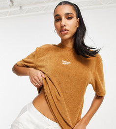 Светло-коричневая махровая футболка от комплекта Reebok Classics Toast – эксклюзивно для ASOS-Коричневый