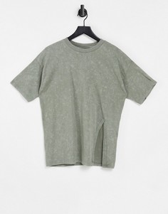 Футболка в стиле oversized цвета выбеленный хаки с разрезом ASOS DESIGN-Зеленый цвет