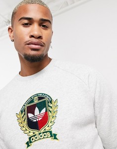 Свитшот из серого флиса с эмблемой в университетском стиле от комплекта adidas Originals-Серый
