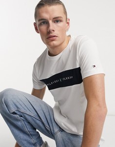 Белая футболка с полосой и логотипом на груди Tommy Hilfiger-Белый