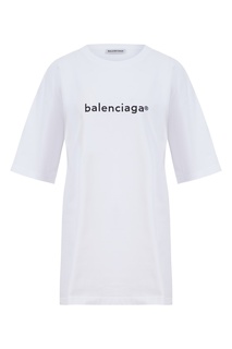 Белая футболка с логотипом на груди Balenciaga