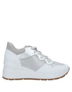 Низкие кеды и кроссовки Geox