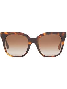 Burberry солнцезащитные очки в оправе бабочка