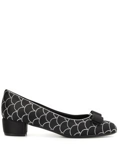 Salvatore Ferragamo туфли-лодочки Vara Bow с кристаллами