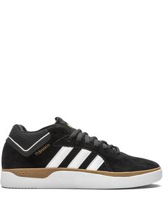 adidas кроссовки Tyshawn