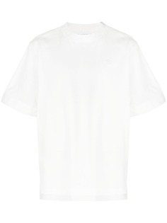 Sacai футболка с вышитой монограммой