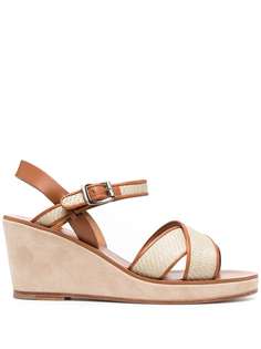A.P.C. босоножки Judith на танкетке