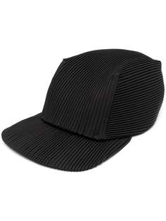 Homme Plissé Issey Miyake кепка в рубчик