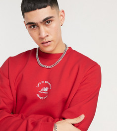 Красный свитшот с надписью "Life in balance" New Balance – эксклюзивно для ASOS