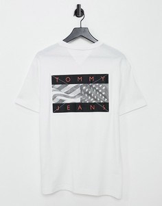 Белая футболка с логотипом-флагом на груди и спине Tommy Jeans-Белый
