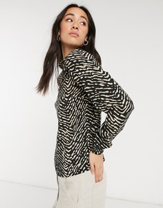 Черная блузка с высоким воротом и звериным принтом Vero Moda-Многоцветный