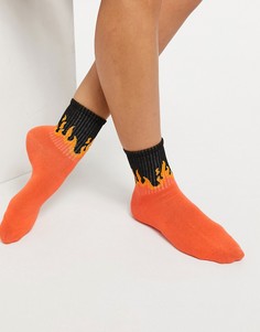 Носки из органического хлопка оранжевого цвета с рисунком виде пламени Monki Lotta-Оранжевый цвет